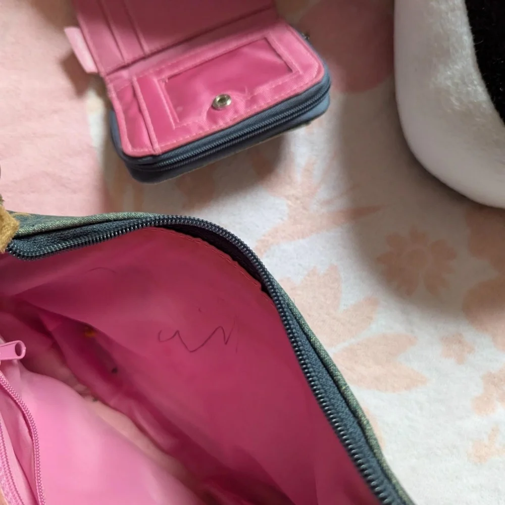 Hello kitty Denim purse set with wallet Faded Discoloration - Picture 5 of 7